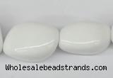 CNG72 15.5 inches 10*16mm - 25*35mm nuggets white agate beads